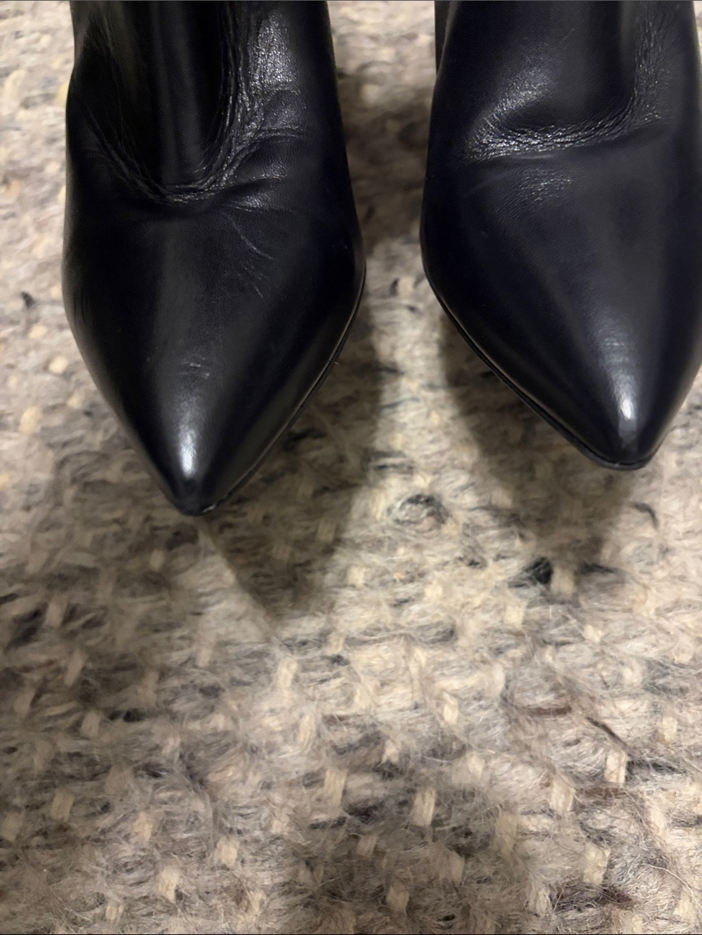 Steve Madden Classic Black Leather Pointed-Toe Ankle Boots - Picture 4 of 6
